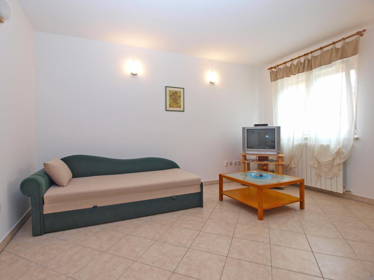 Apartment Alma 1600 Pula Exterior foto