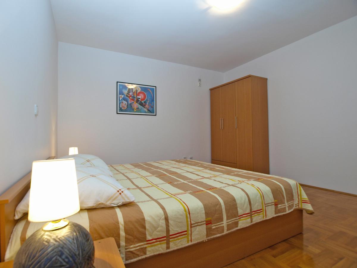 Apartment Alma 1600 Pula Exterior foto