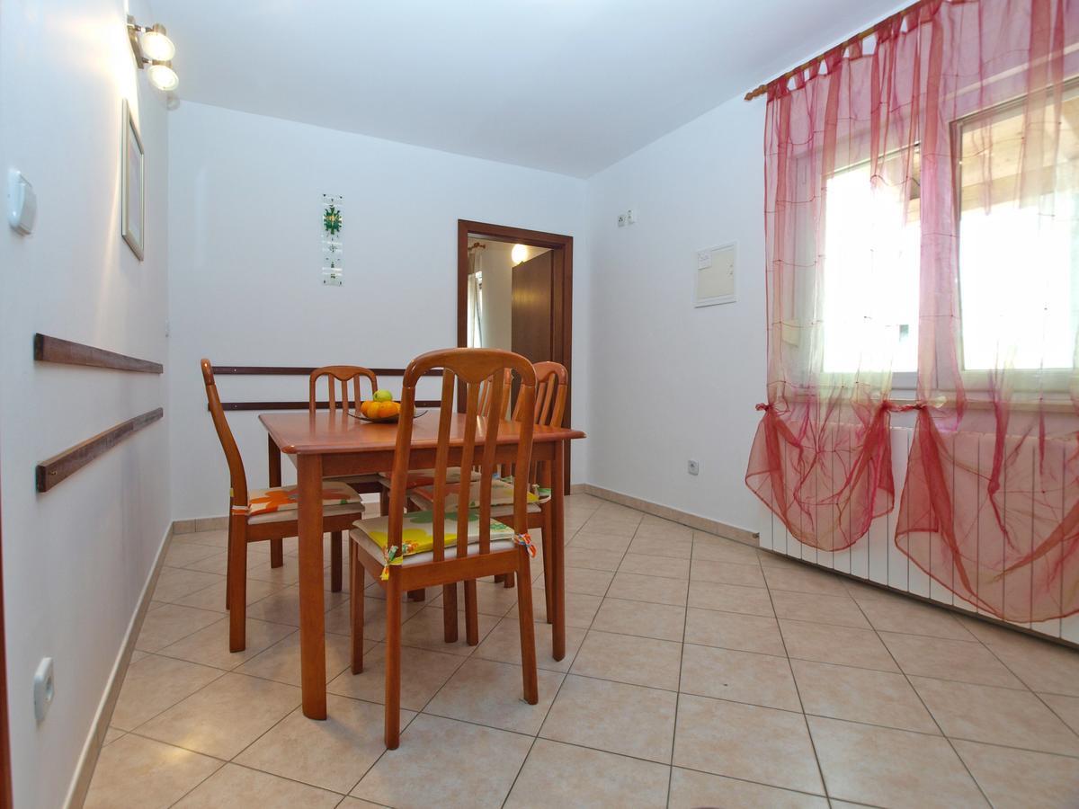Apartment Alma 1600 Pula Exterior foto